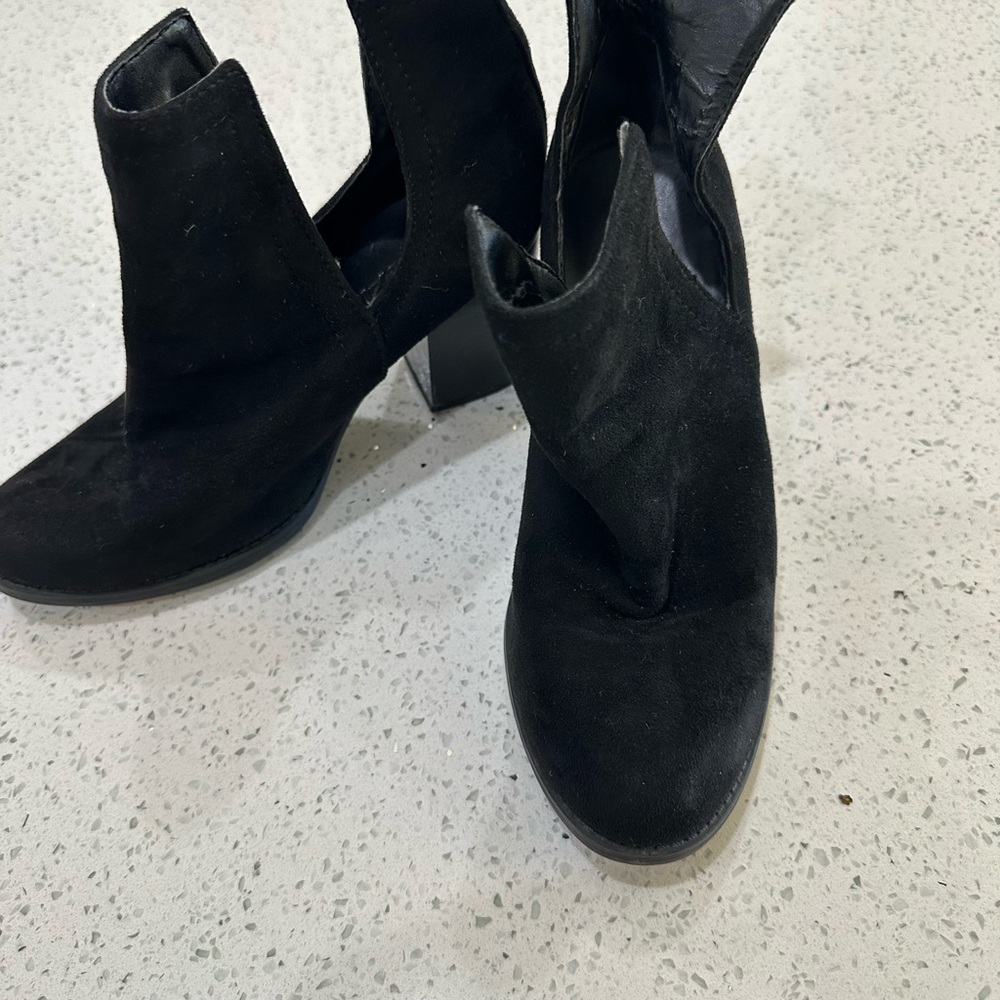 Soda Black Heeled Ankle Boots